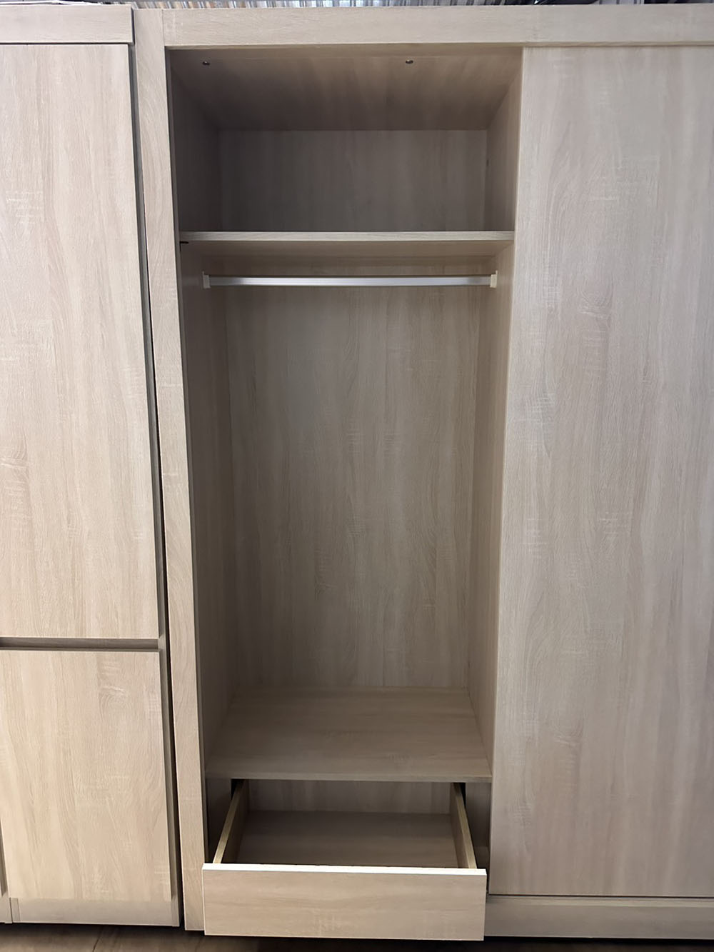 淺木紋衣櫃附單抽